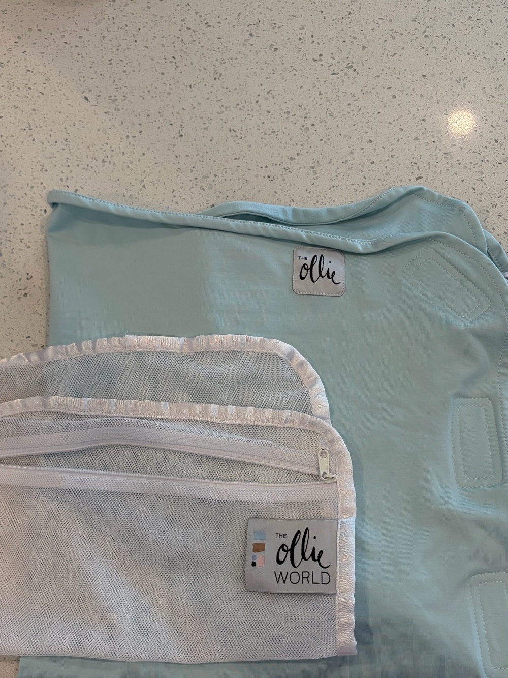 The Ollie Swaddle light blue
